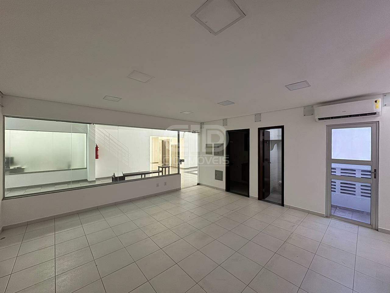 Sala Comercial com 59m² na Av. Fernando Correa