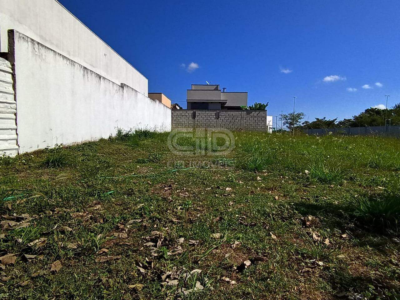 Terreno com 250,00 m² no Condomínio Primor das Torres