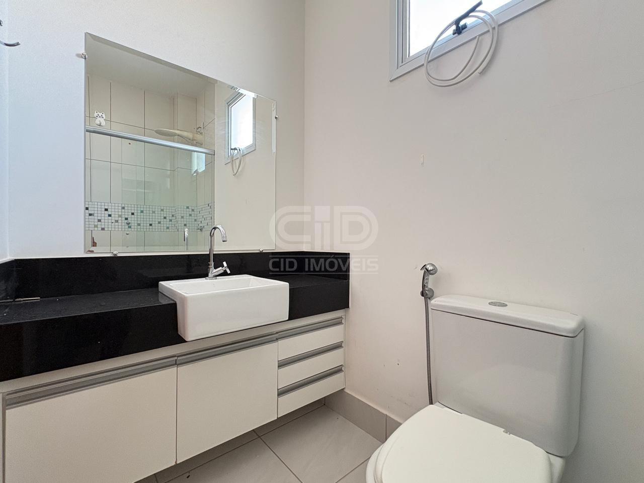 Casa em Condomínio à venda no Santa Cruz: 