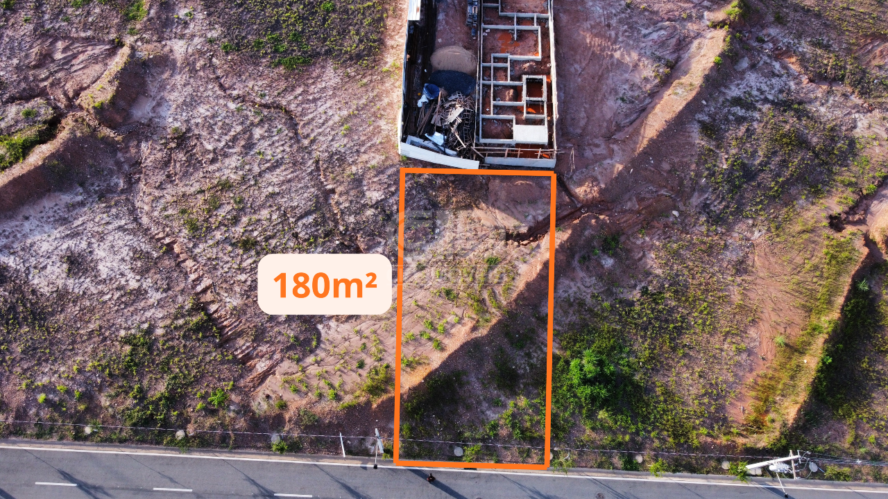 Terreno, 180 m² - Foto 1