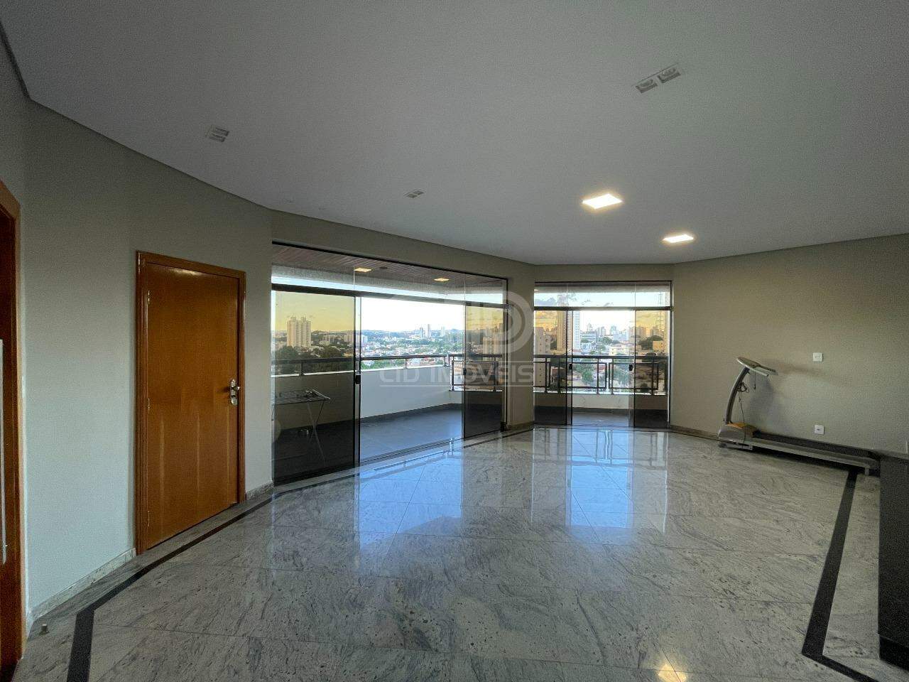 Apartamento para aluguel no Quilombo: 