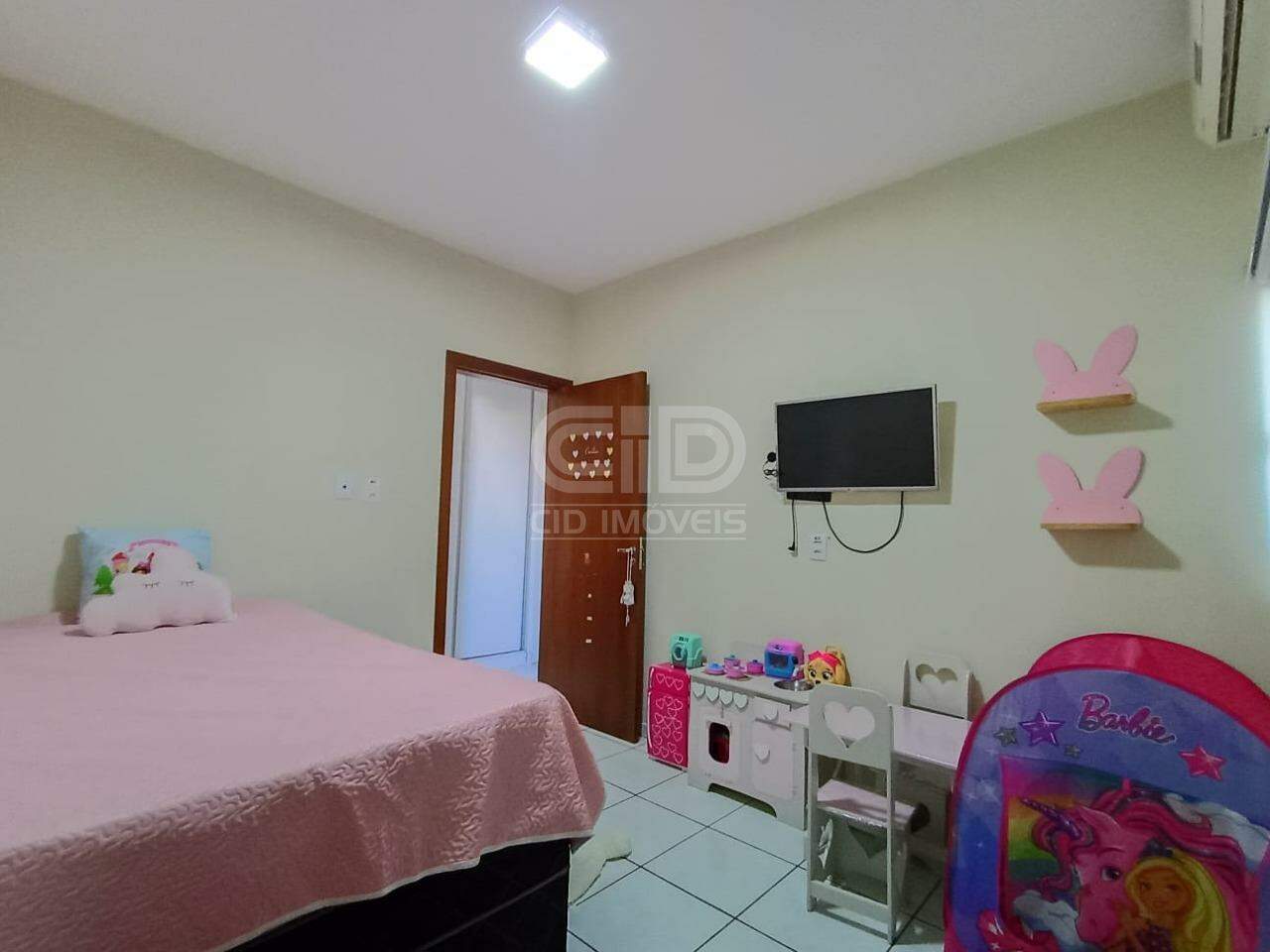 Apartamento à venda no Araés: 