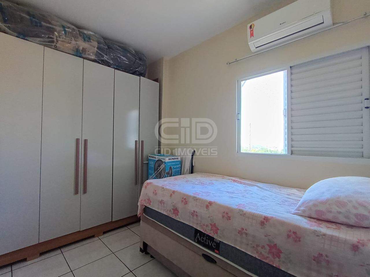 Apartamento à venda no Araés: 