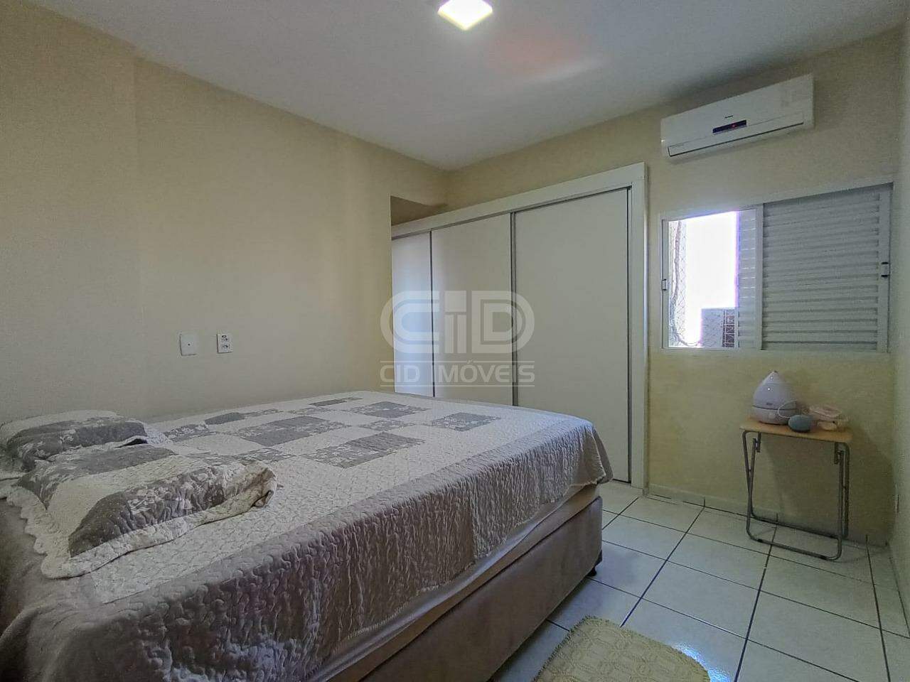 Apartamento à venda no Araés: 