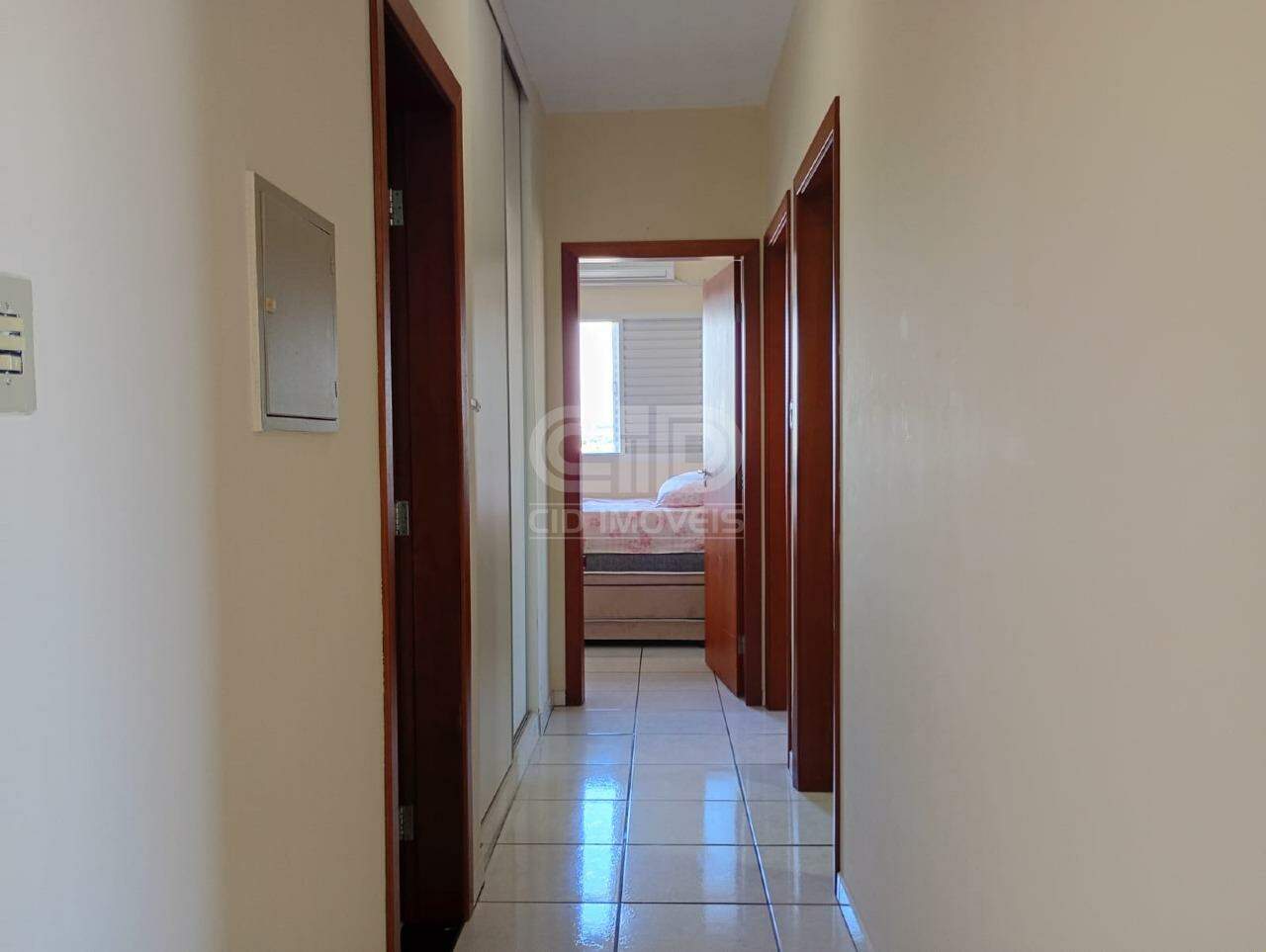 Apartamento à venda no Araés: 