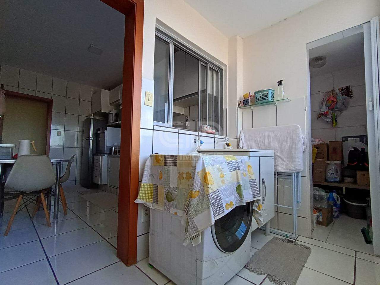 Apartamento à venda no Araés: 