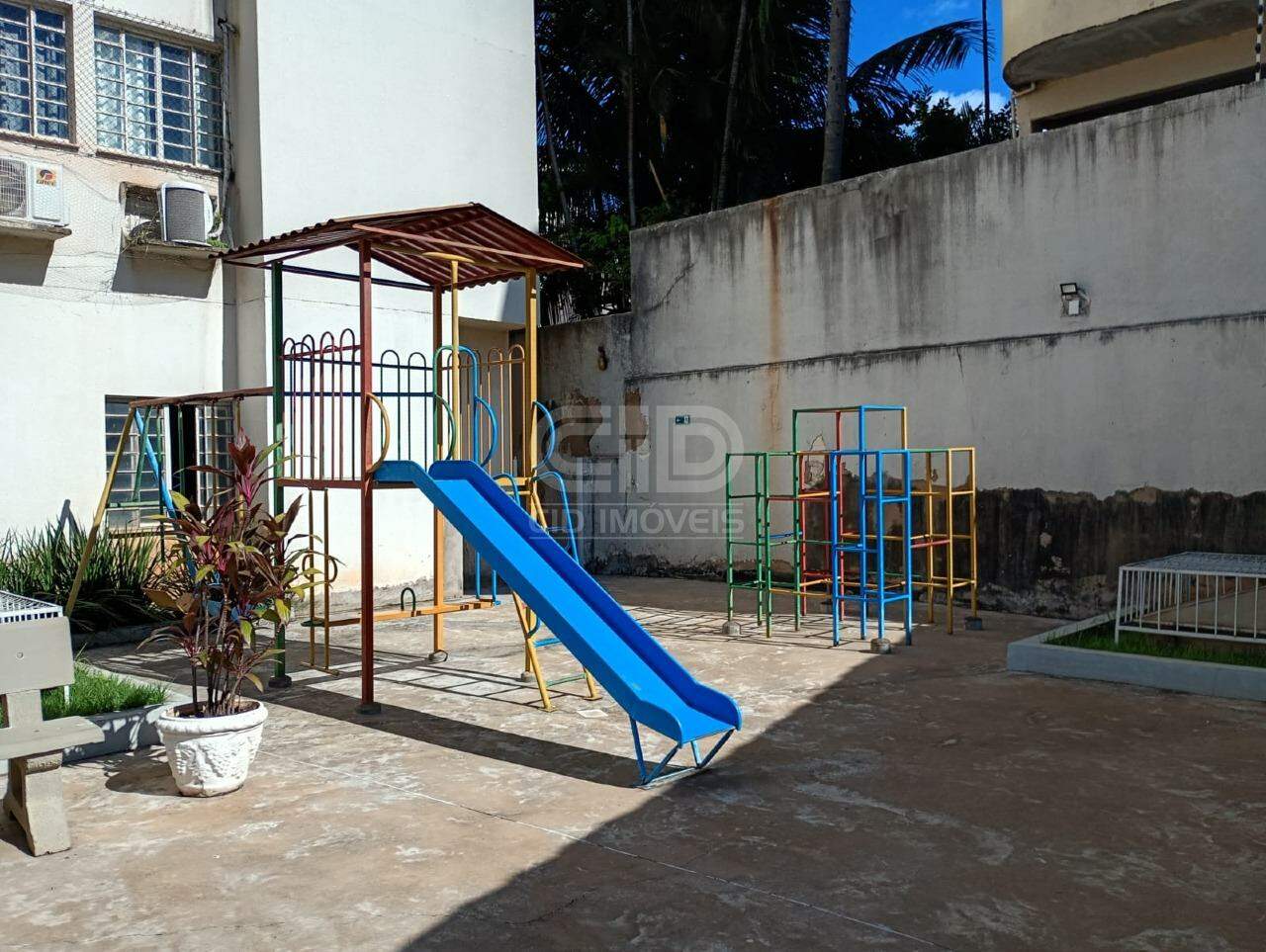 Apartamento à venda no Araés: 