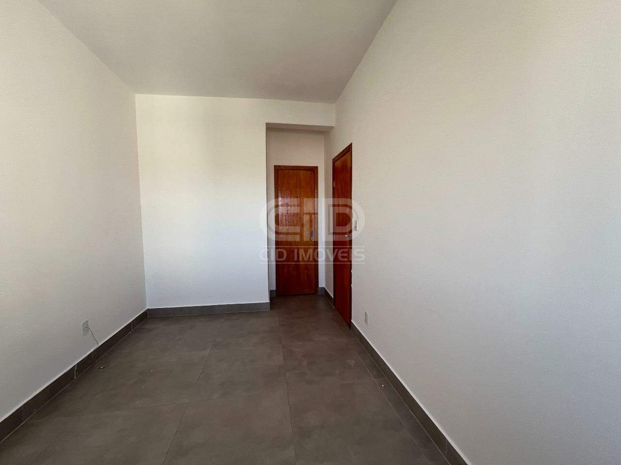 Apartamento à venda no Pico do Amor: 
