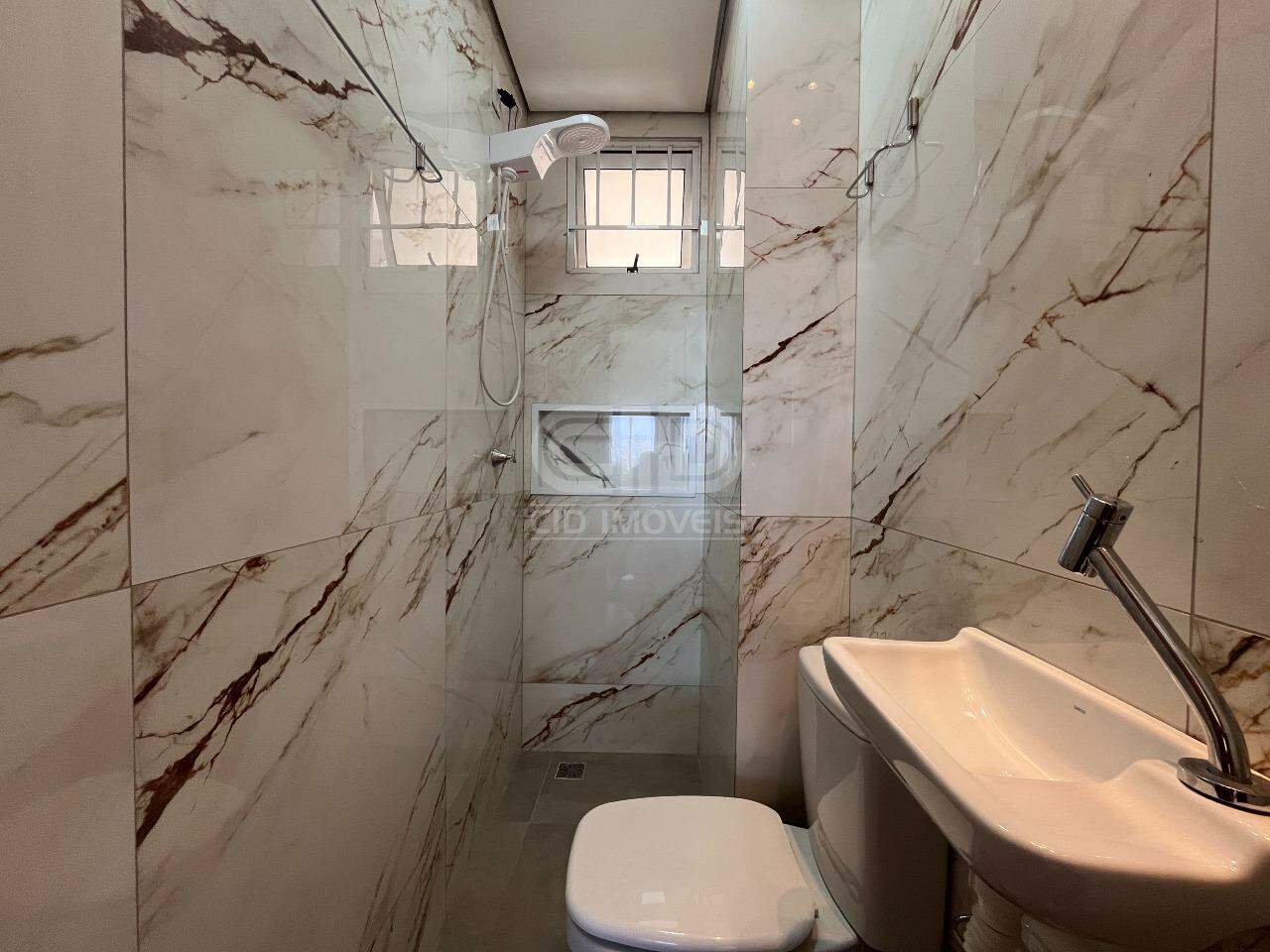 Apartamento à venda no Pico do Amor: 