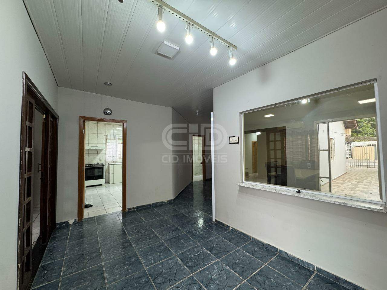Casa, 3 quartos, 208 m² - Foto 2