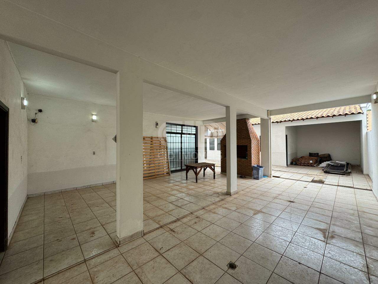 Casa Comercial para aluguel no Jardim Itália: 