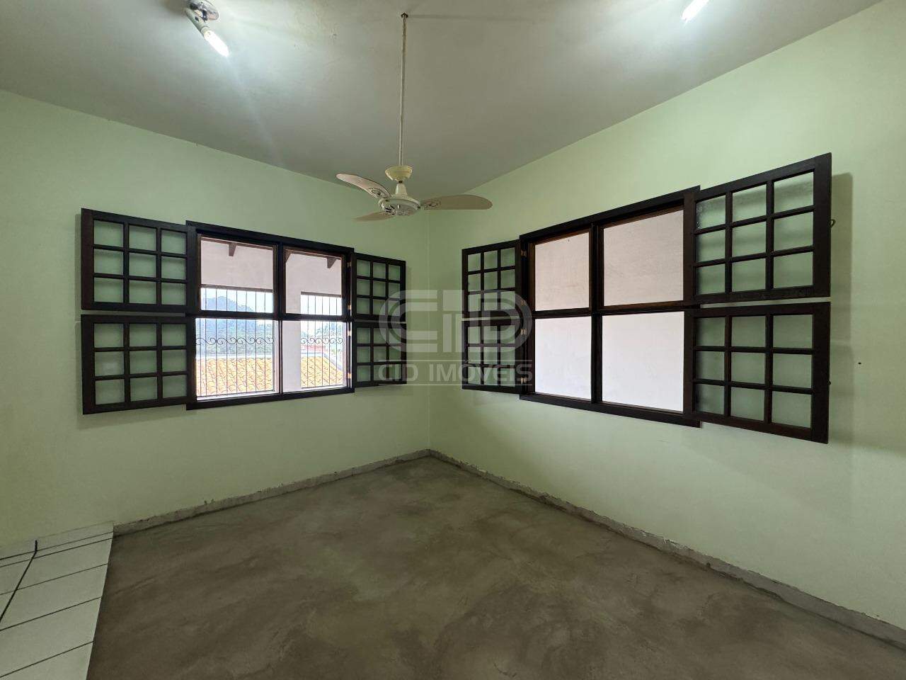 Casa Comercial para aluguel no Jardim Itália: 