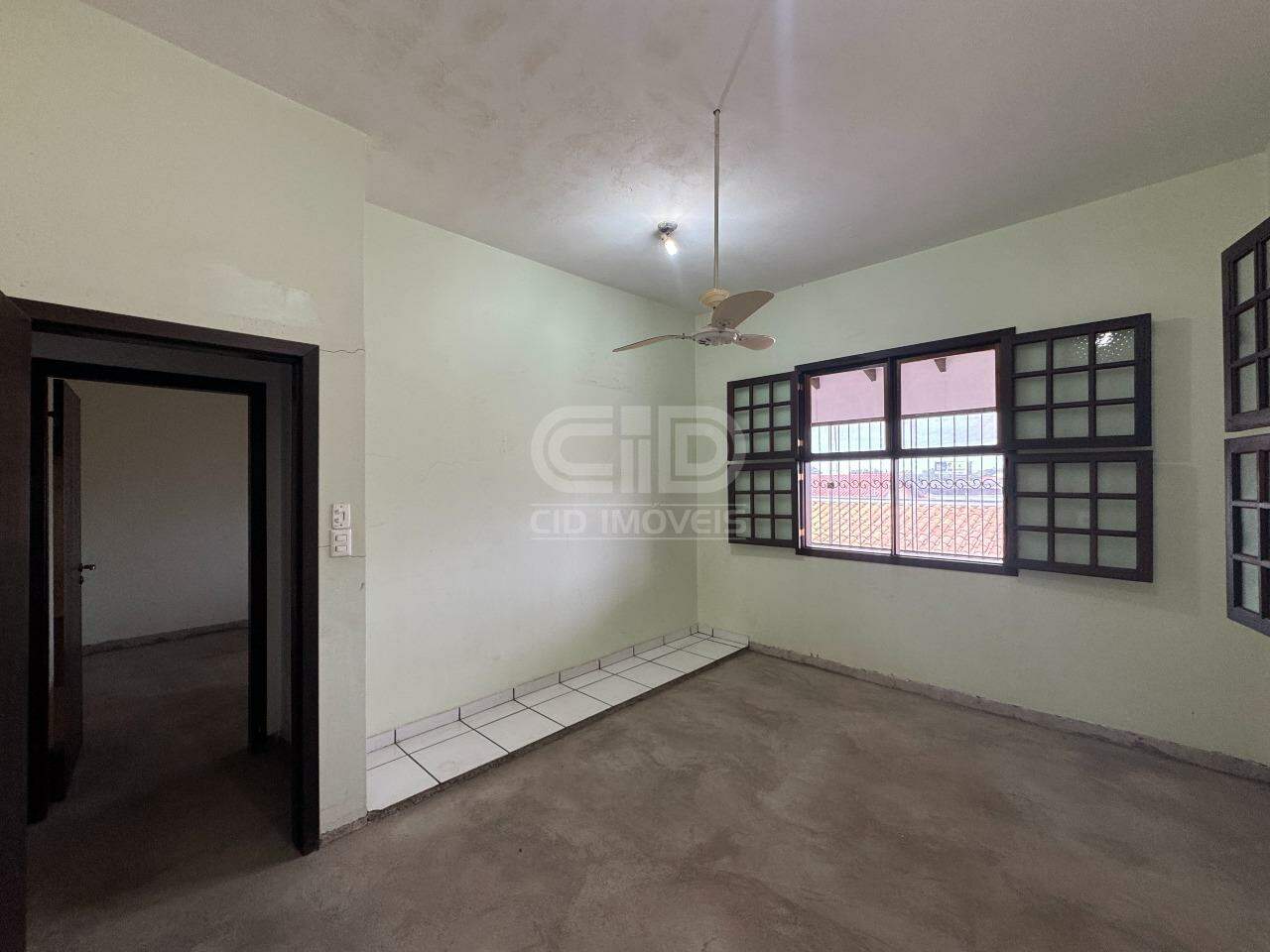 Casa Comercial para aluguel no Jardim Itália: 