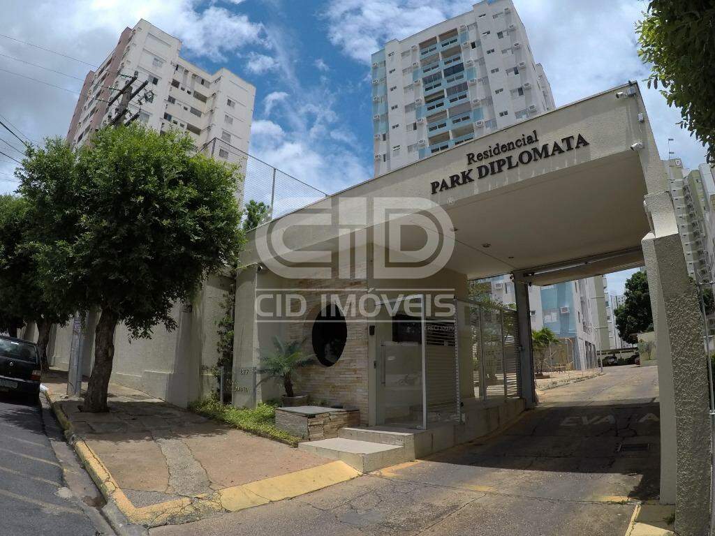 Apartamento com 3 quartos no Ed. Park Diplomata