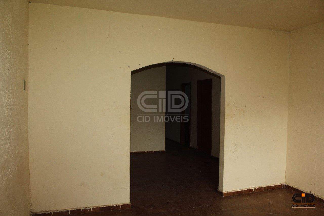 Casa à venda com 3 quartos, 178m² - Foto 4