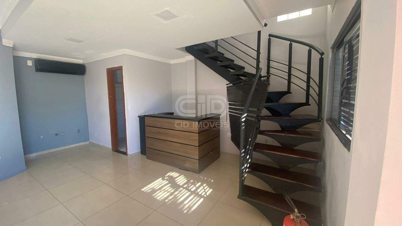 Casa Comercial com 5 Salas no Recanto dos Pássaros