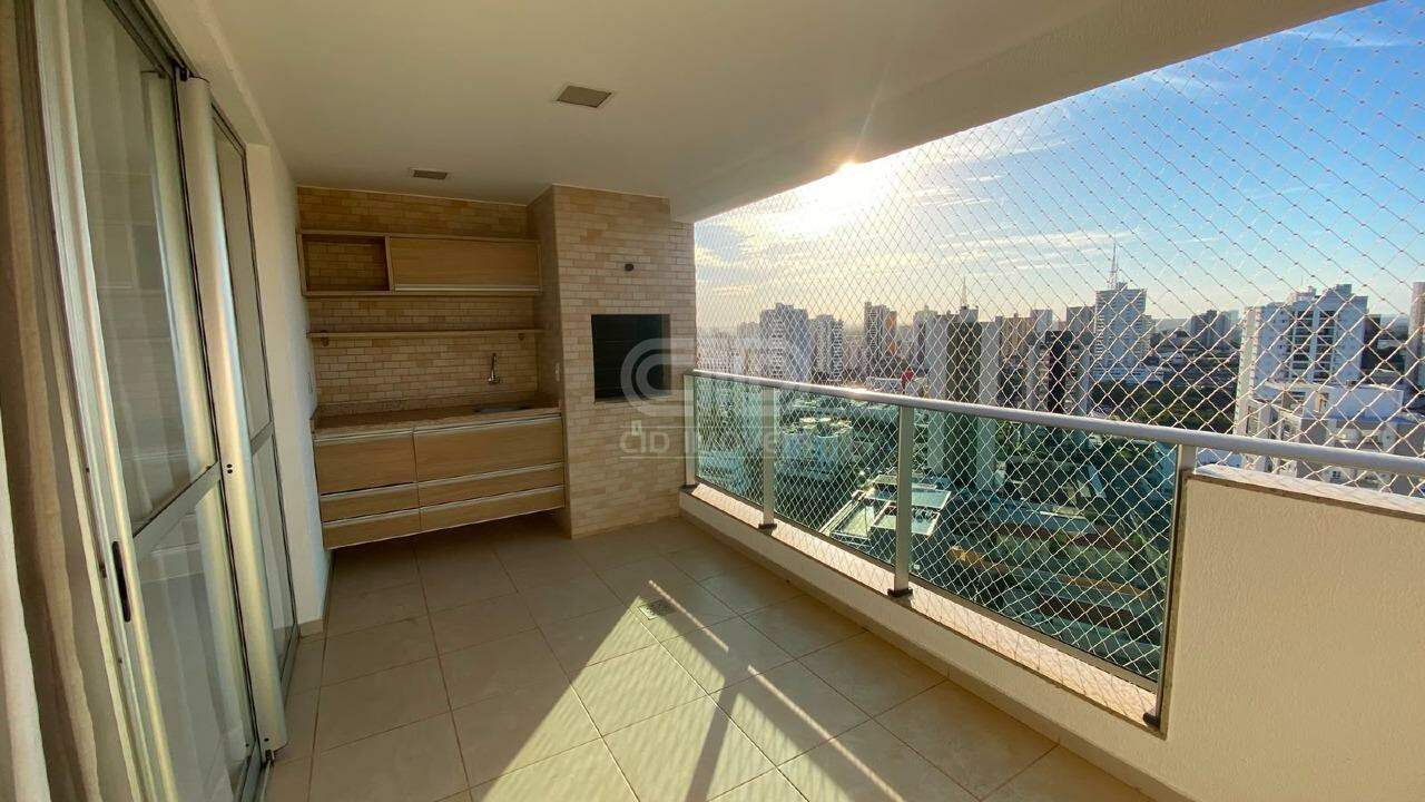 Apartamento com 3 Suítes no Edifício Torre de Valência