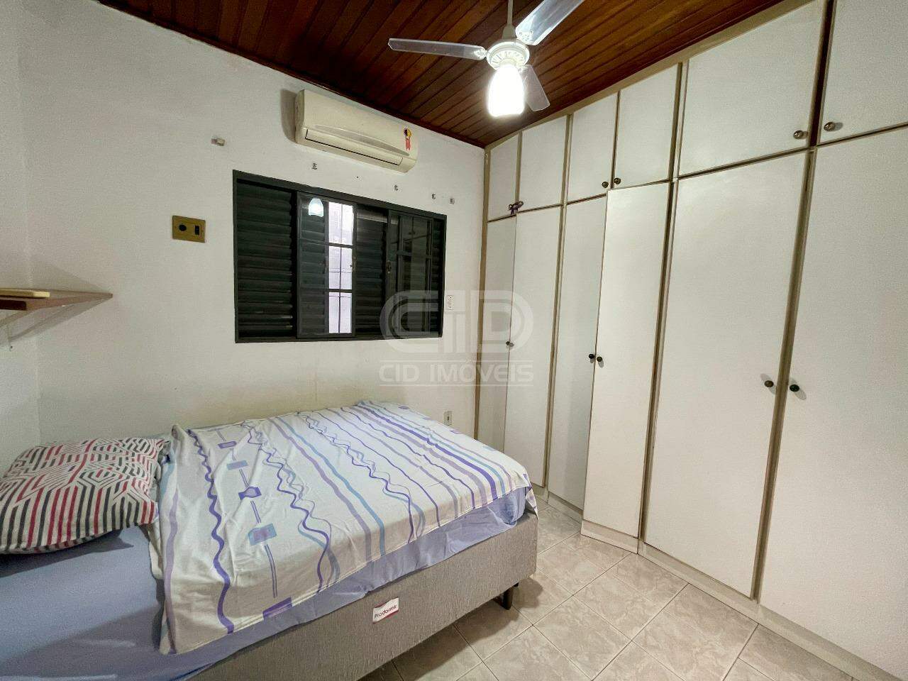 Casa, 3 quartos, 221 m² - Foto 10