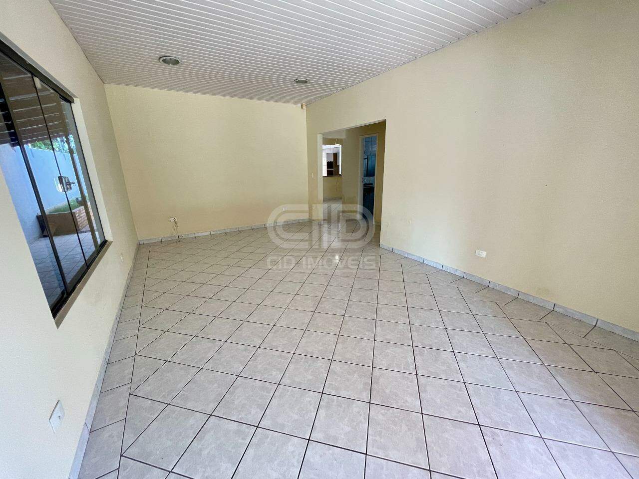 Casa térrea com 3 quartos no Parque Atalaia