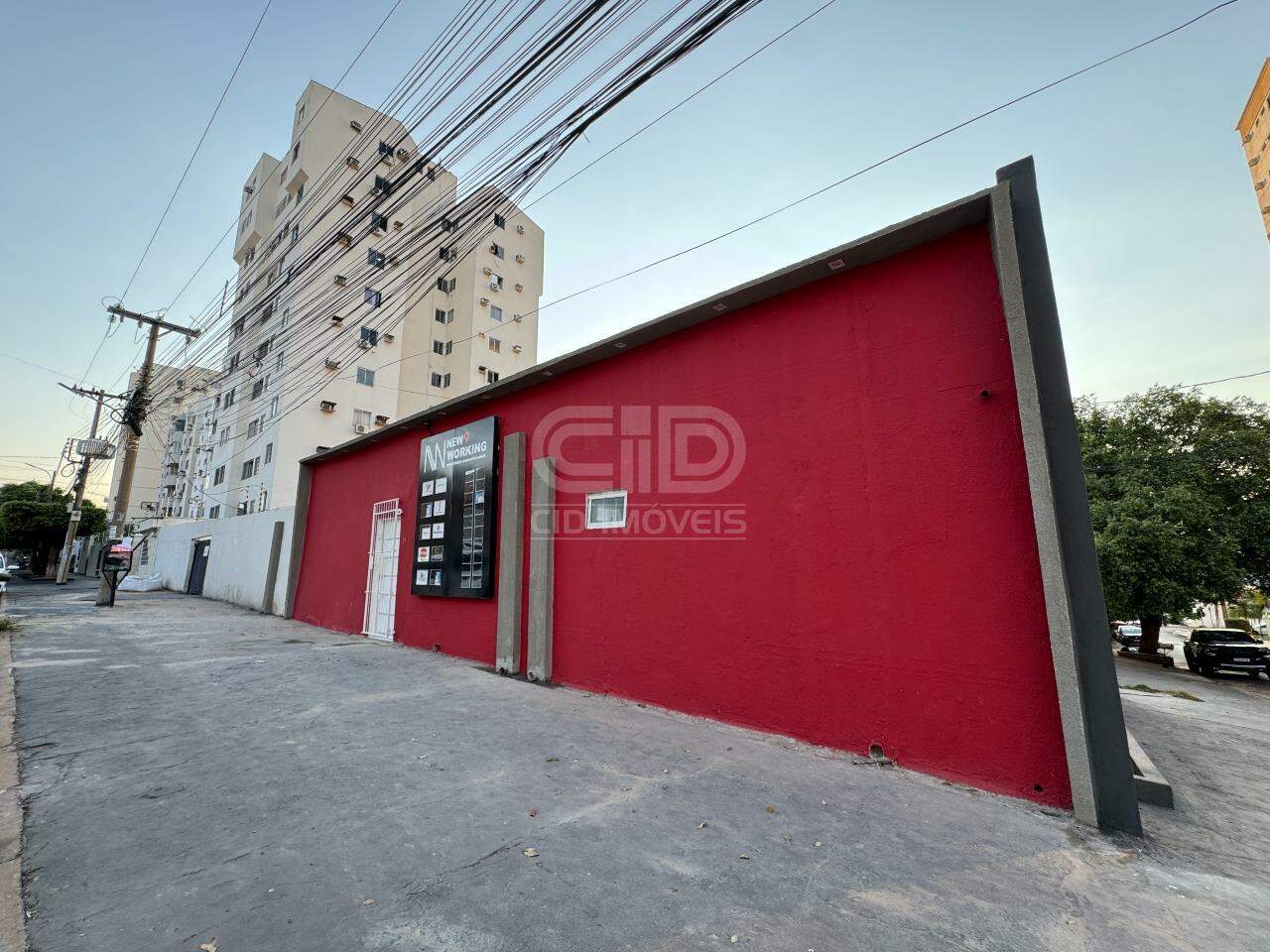 Prédio Comercial com Recepção e 7 Salas no Bosque da Saúde