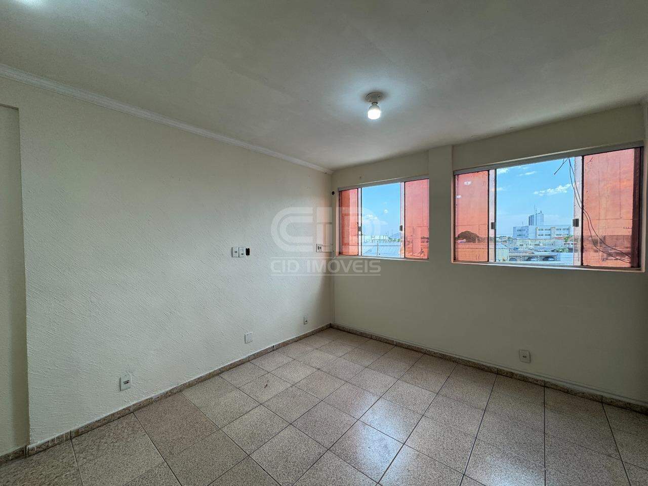 Sala Comercial com 40m² no Edifício Edenever