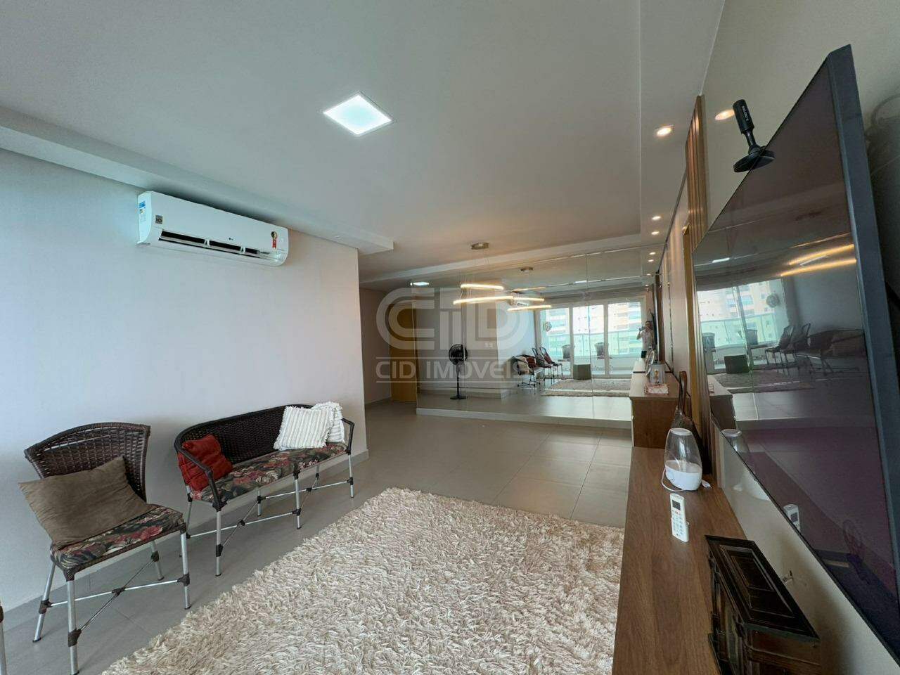 Apartamento com 3 quartos no Res. Brasil Beach 