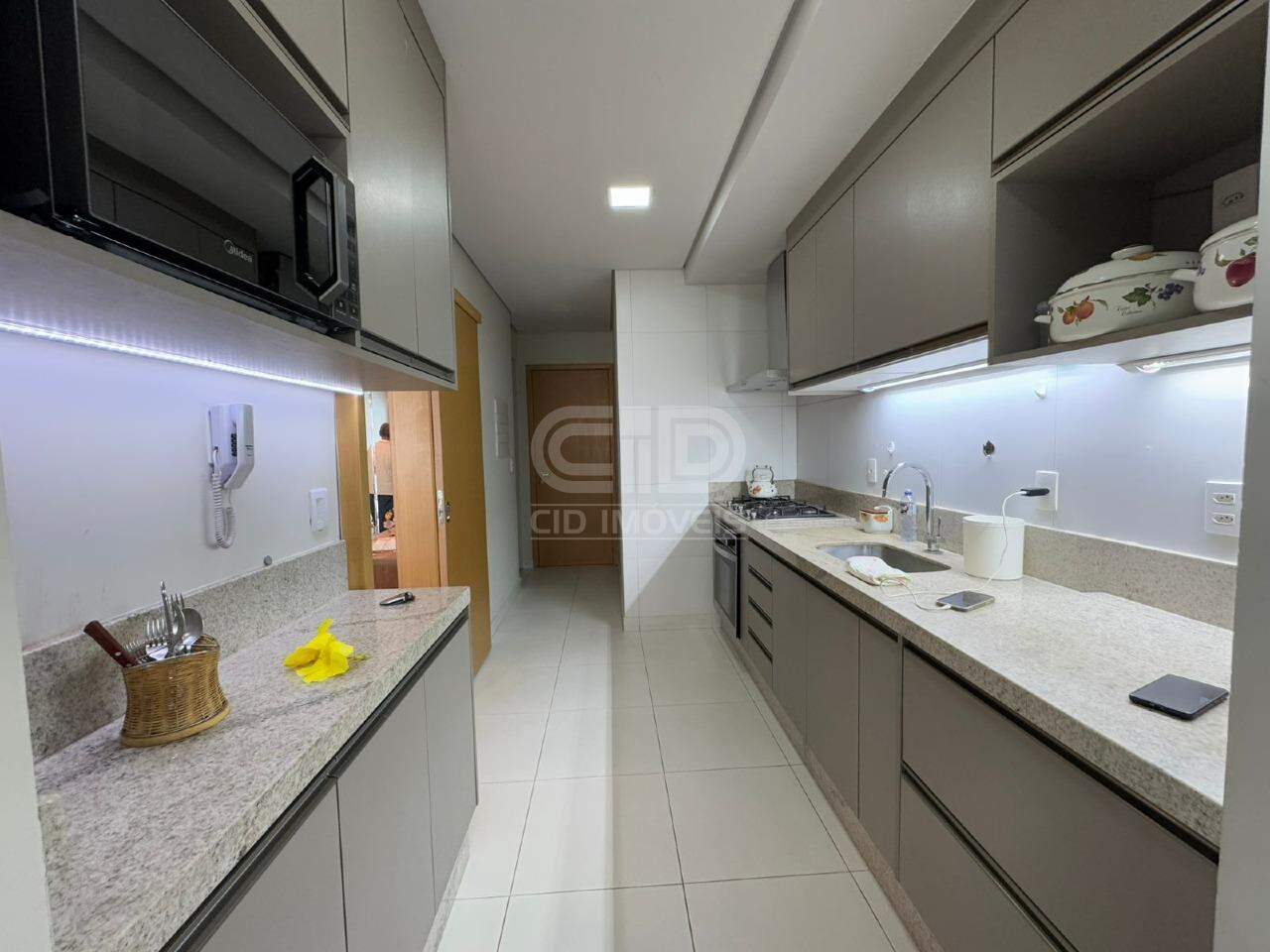 Apartamento com 3 quartos no Res. Brasil Beach 