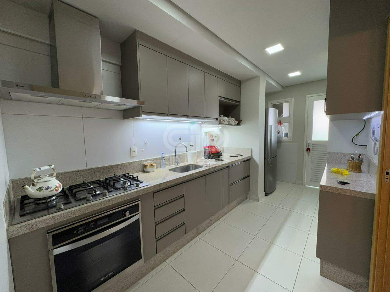 Apartamento com 3 quartos no Res. Brasil Beach 
