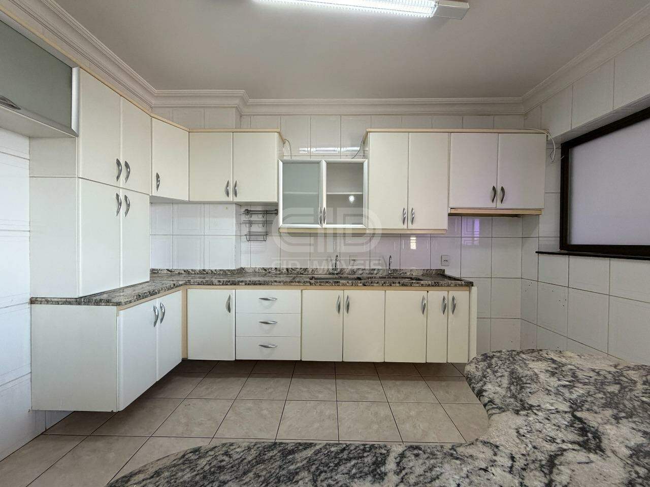 Apartamento à venda no Bosque da Saúde: 