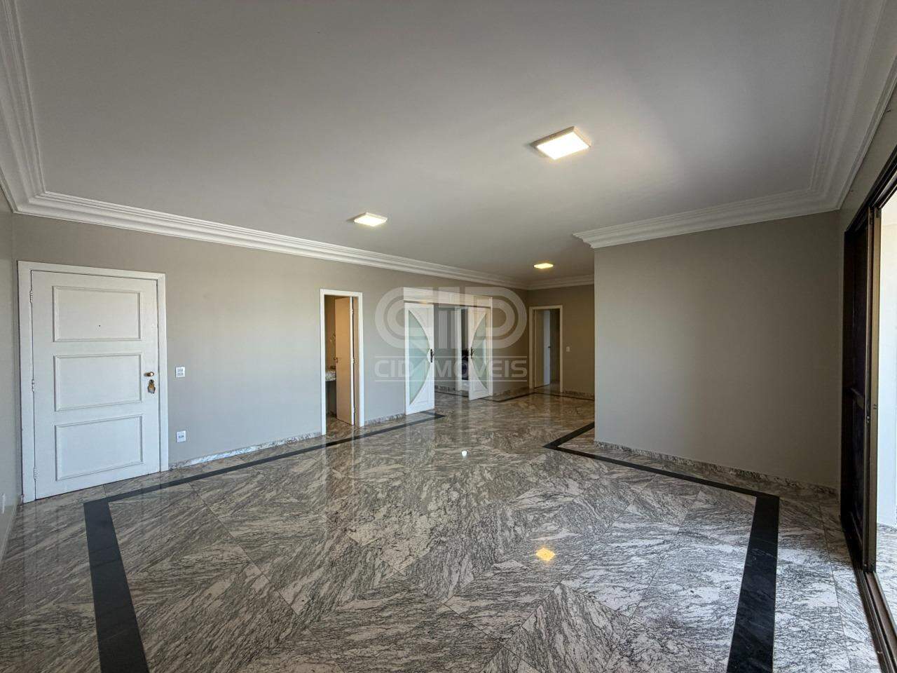 Apartamento à venda no Bosque da Saúde: 
