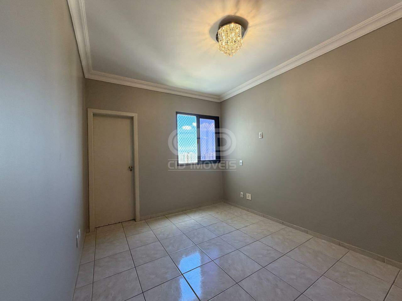 Apartamento à venda no Bosque da Saúde: 