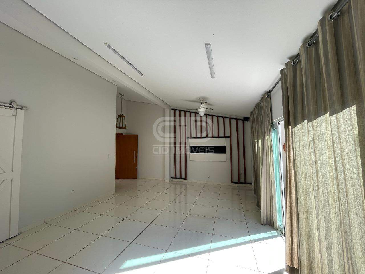 Casa com 3 Quartos sendo uma suíte no CPA lll 