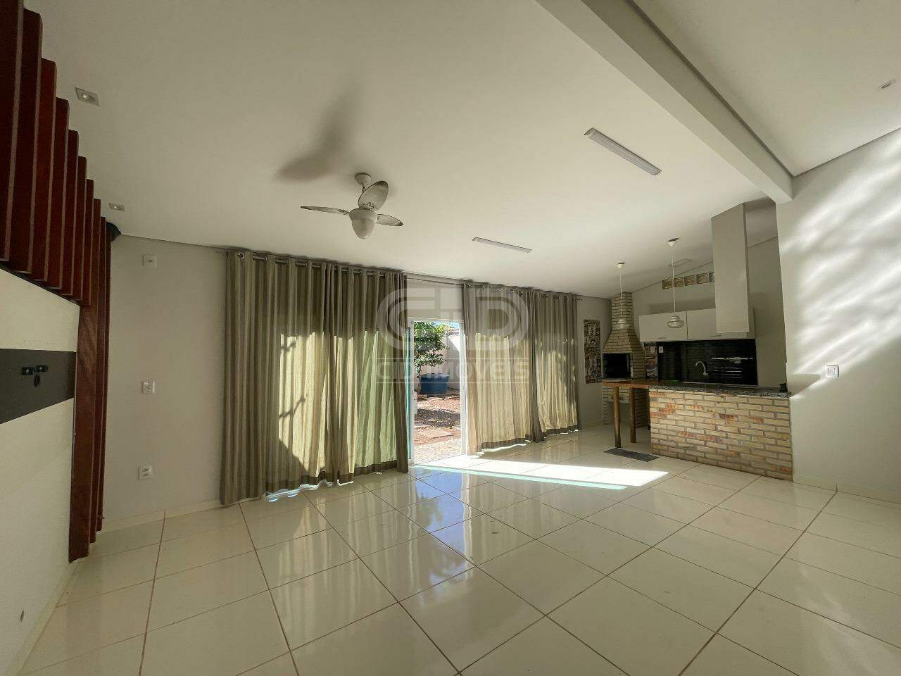 Casa com 3 Quartos sendo uma suíte no CPA lll 