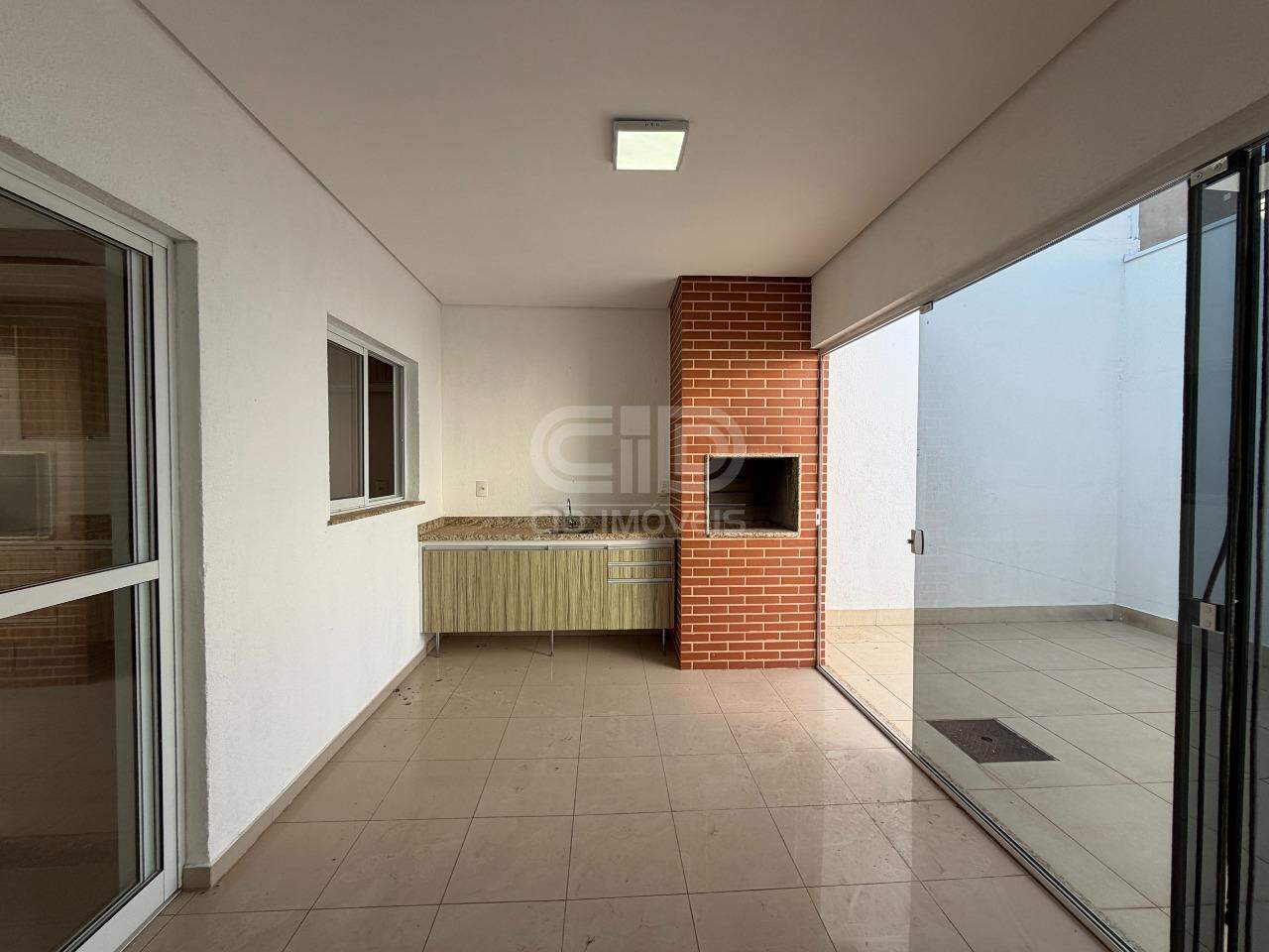 Casa térrea à venda de 3 Quartos sendo 1 Suíte no Condomínio Saint Joseph 