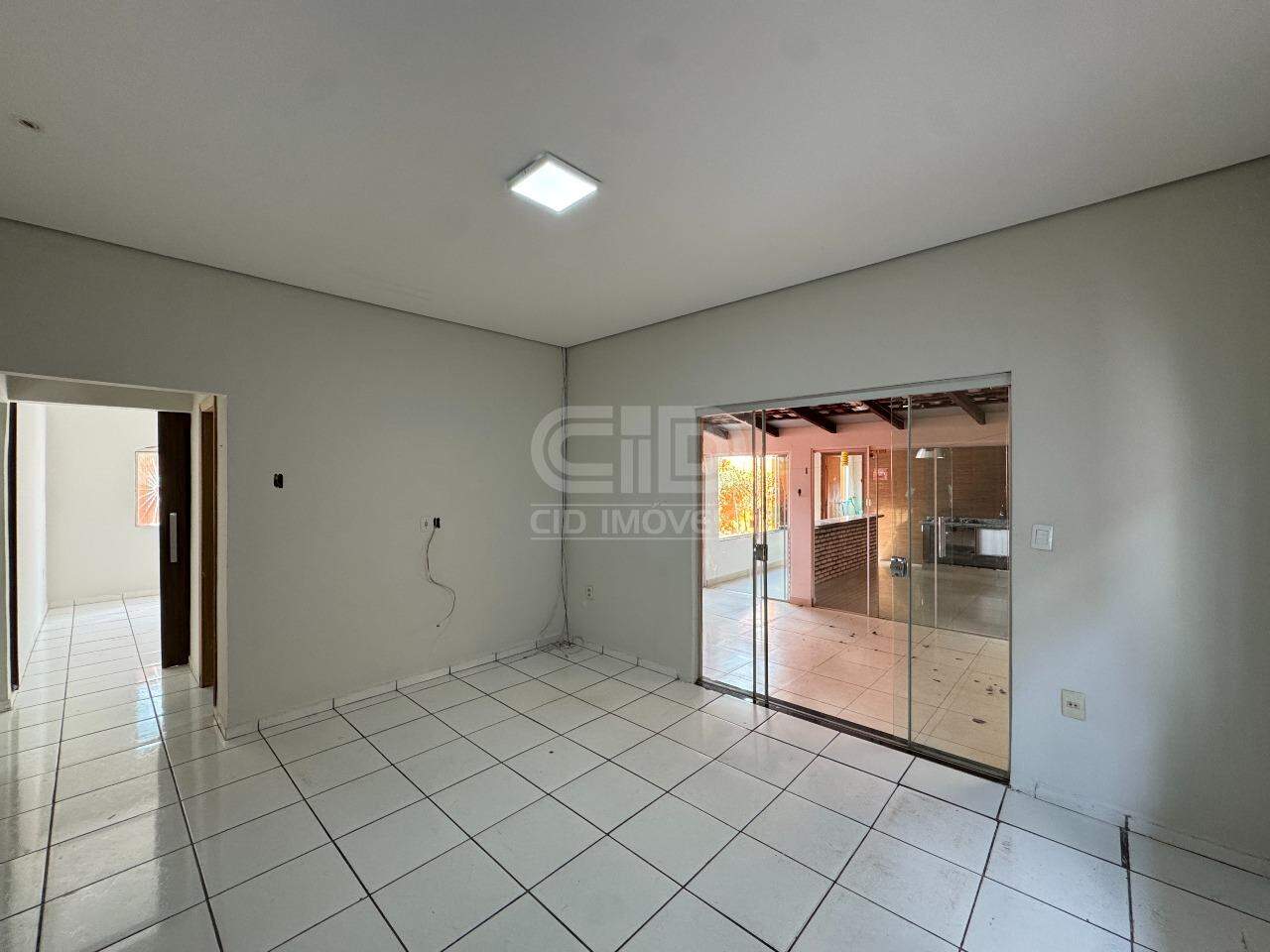 Casa com 4 Quartos no Centro Sul de Várzea Grande