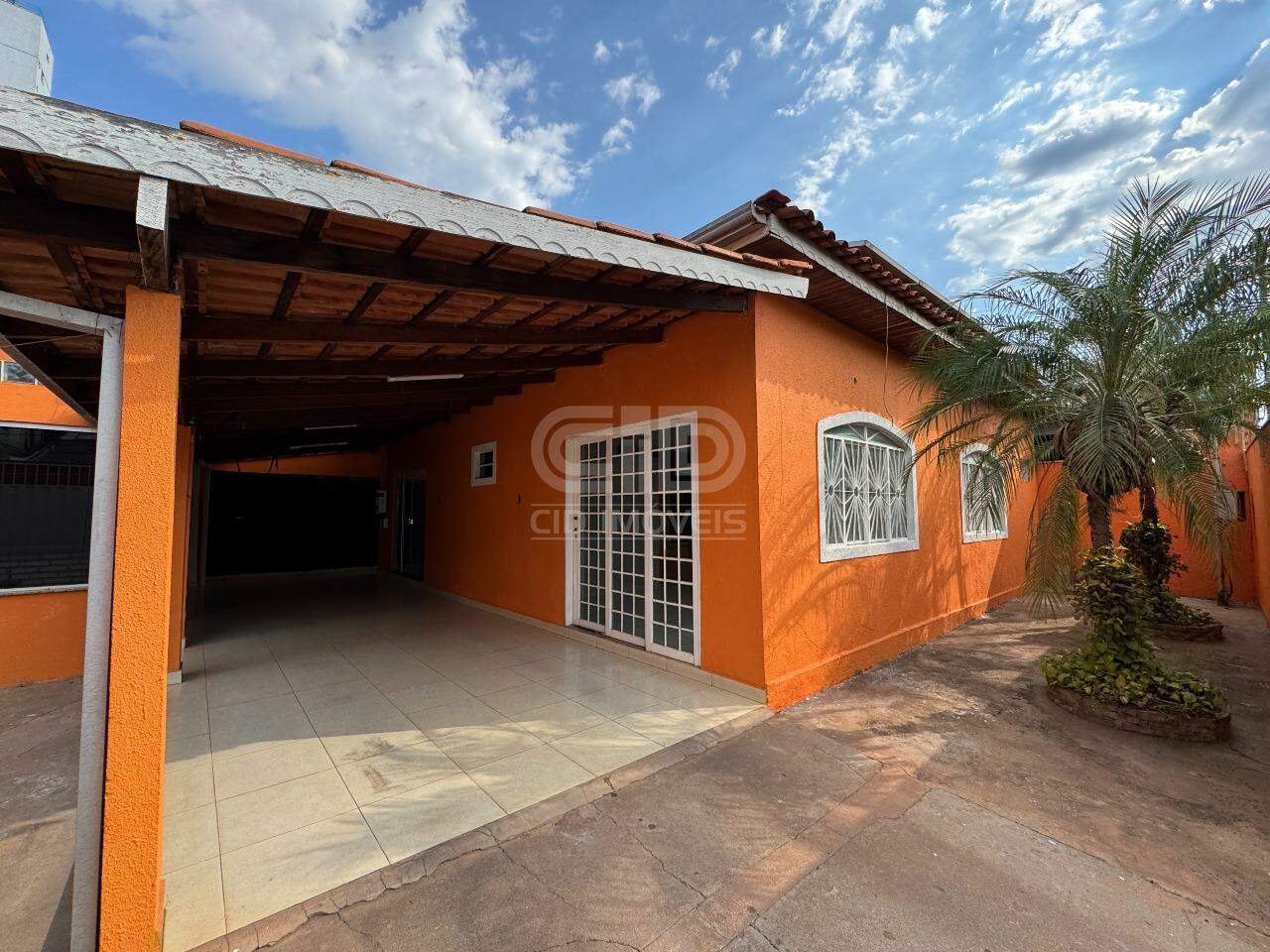 Casa com 4 Quartos no Centro Sul de Várzea Grande