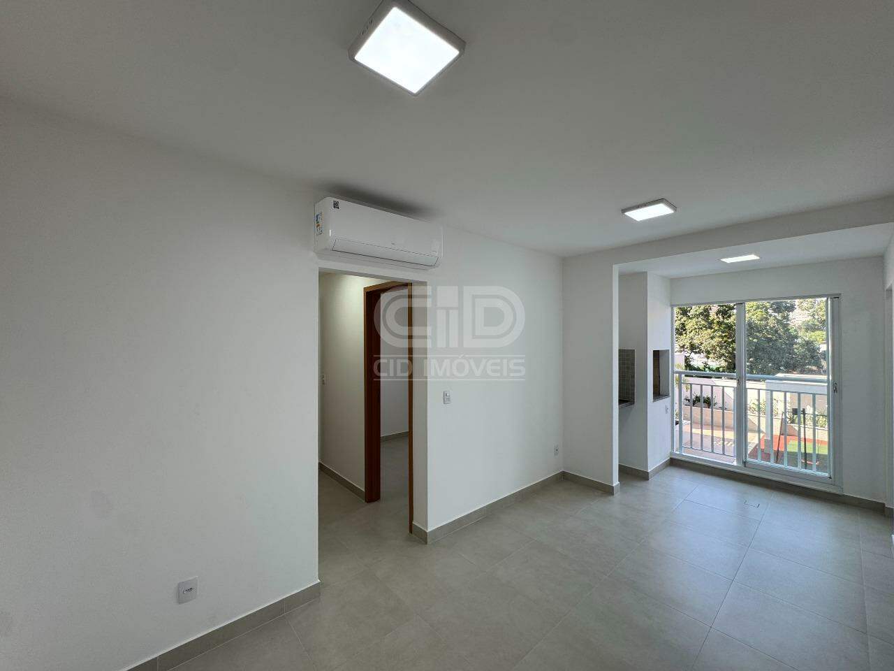 Apartamento com 2 Quartos no Edifício Villaggio Volare