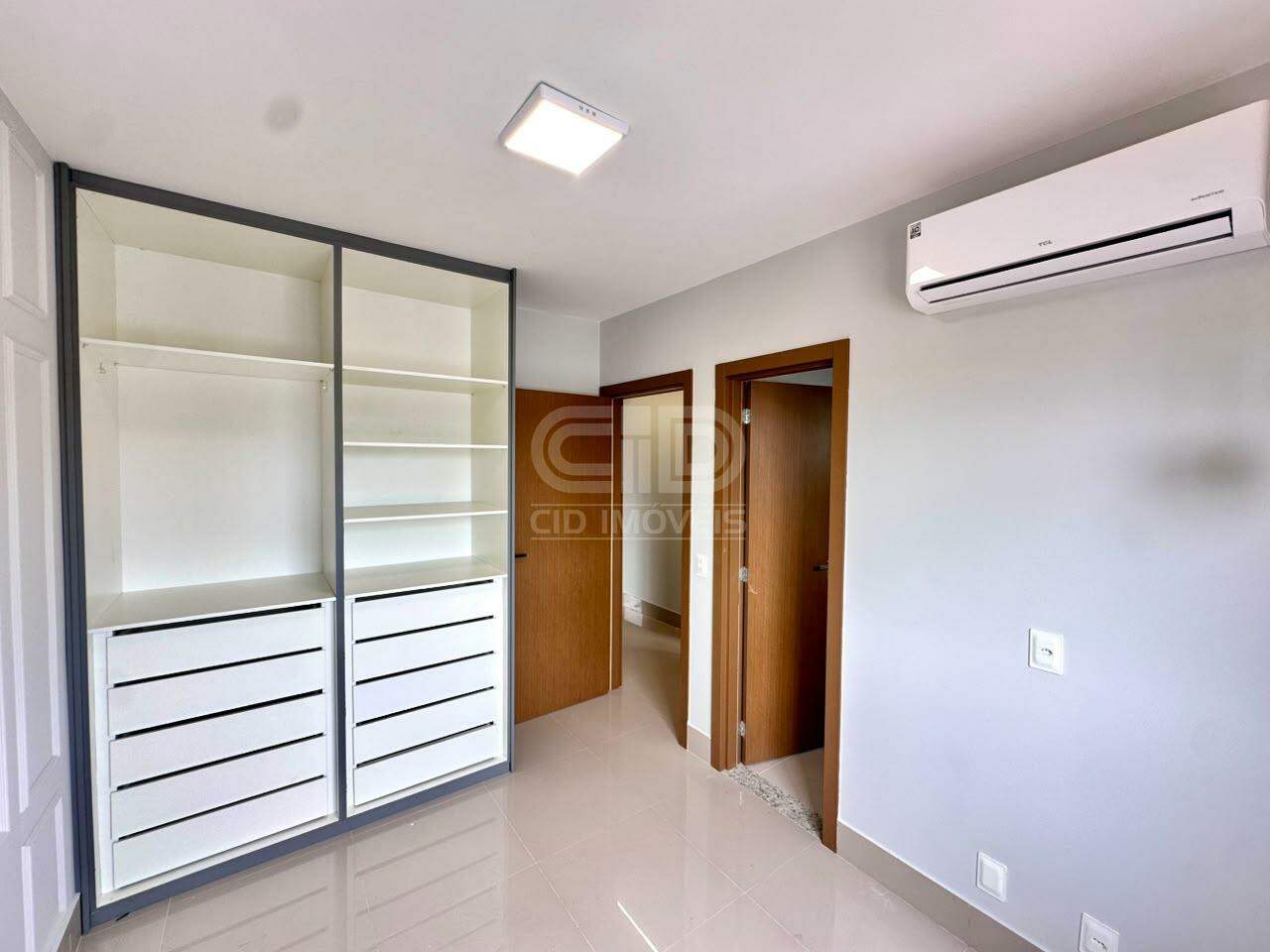 Casa em Condomínio para aluguel no Santa Cruz: 