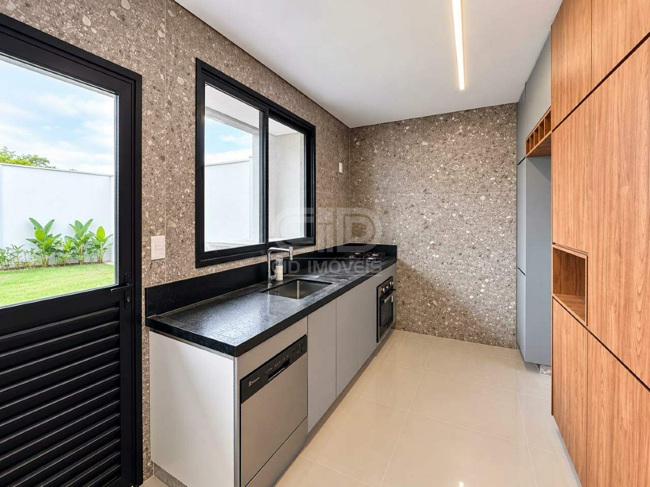 Casa em Condomínio para aluguel no Santa Cruz: 