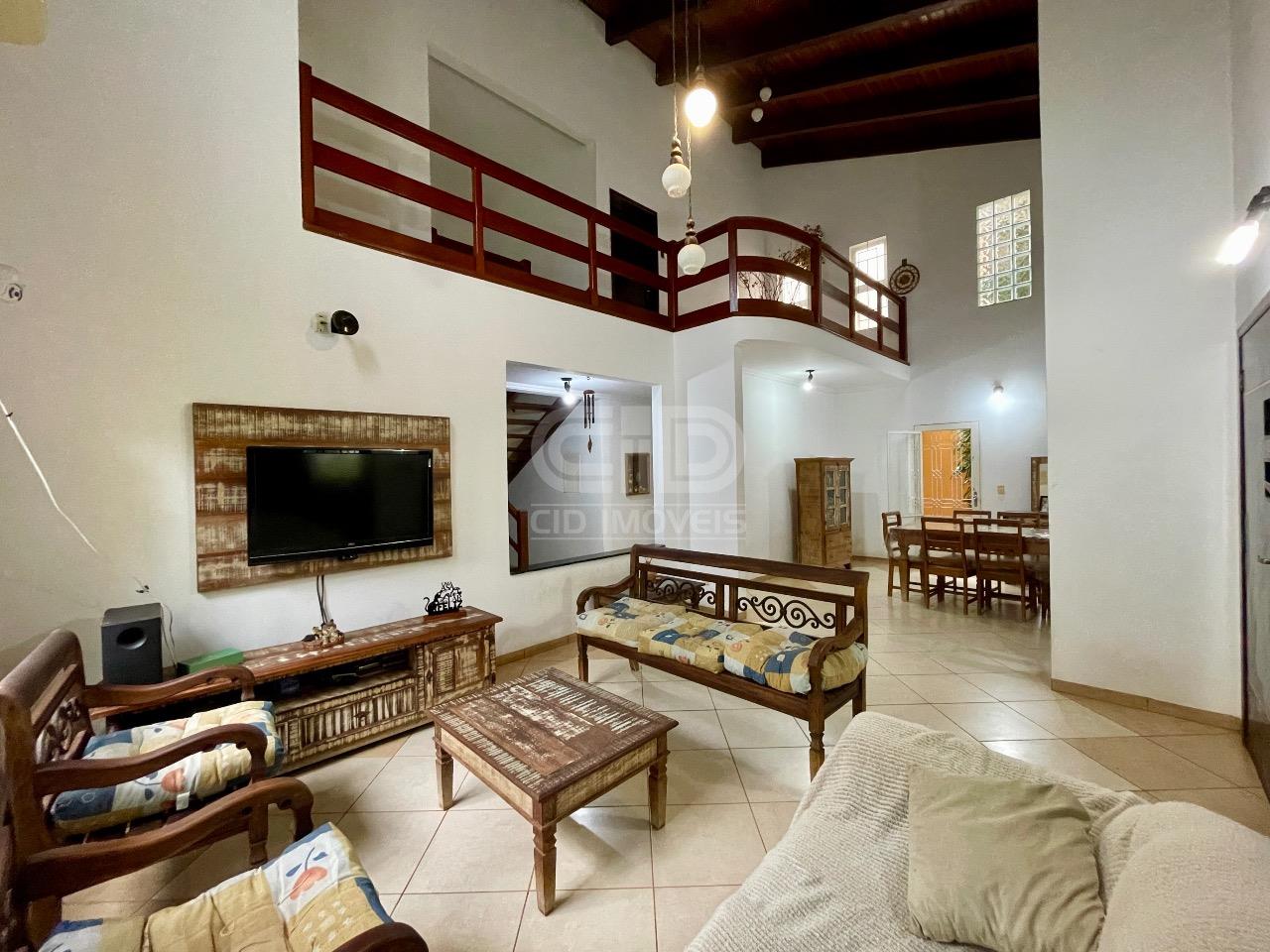 Sobrado, 2 quartos, 270 m² - Foto 1