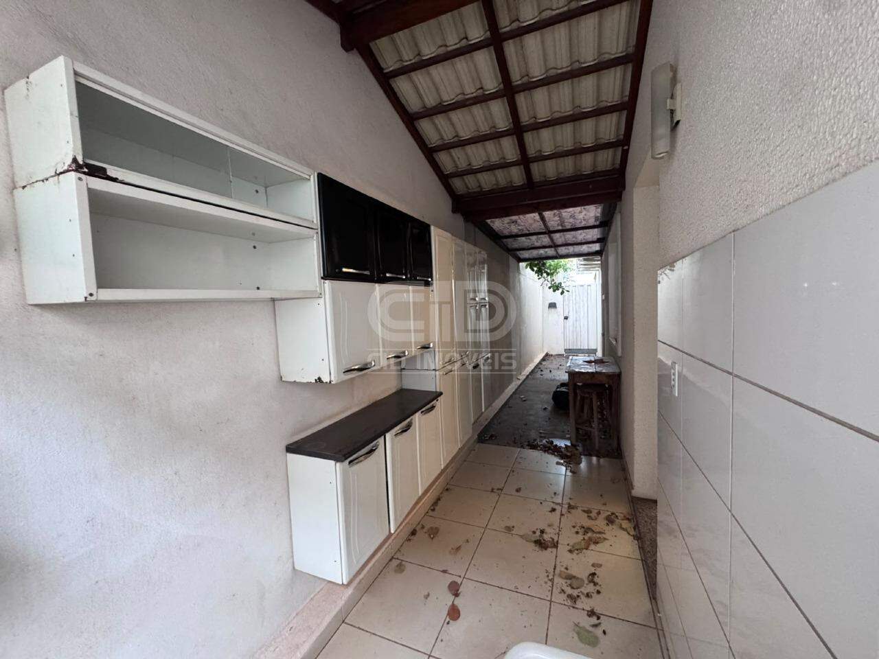 Casa em Condomínio para aluguel no Santa Cruz: 