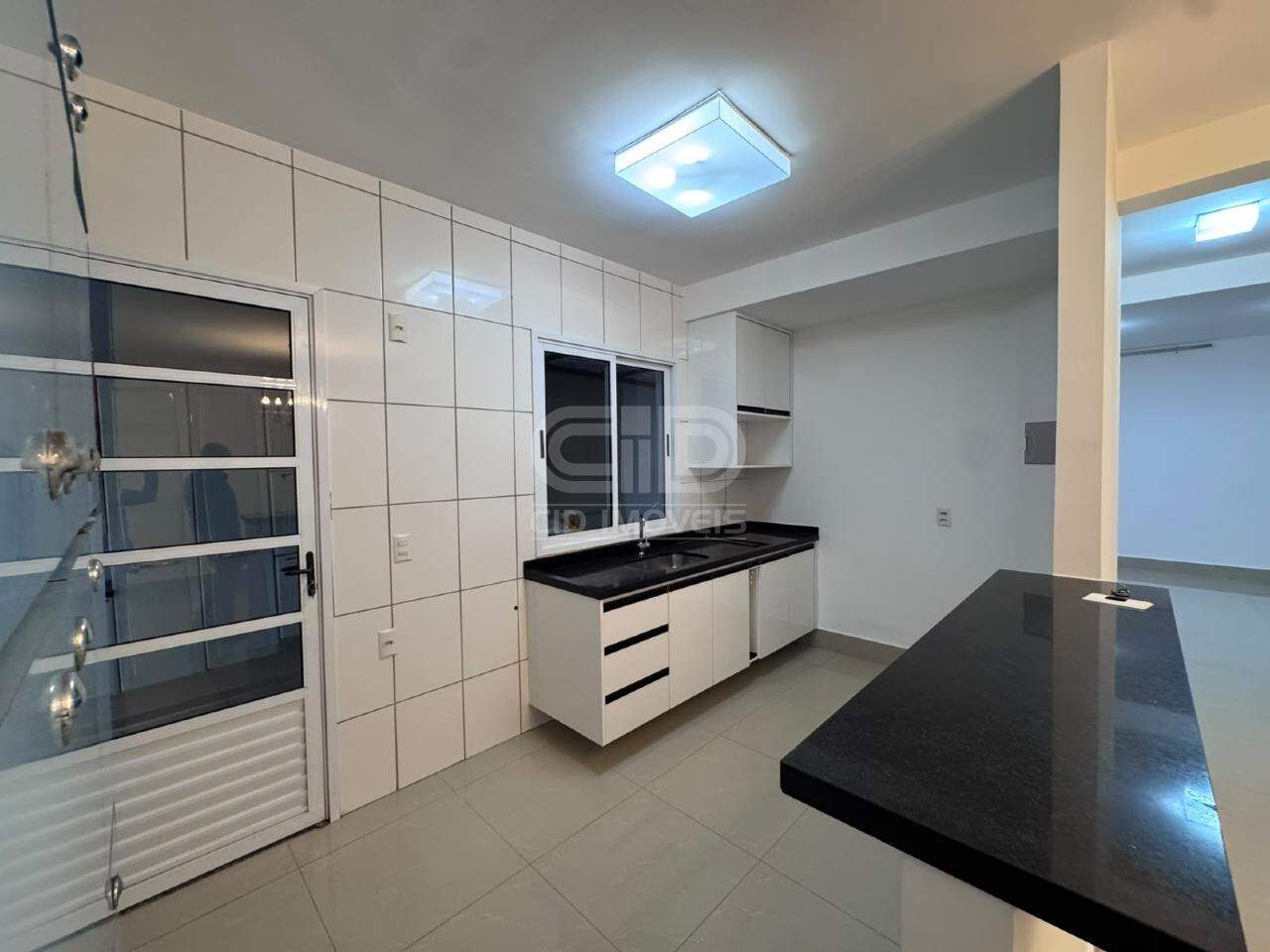 Casa em Condomínio para aluguel no Santa Cruz: 