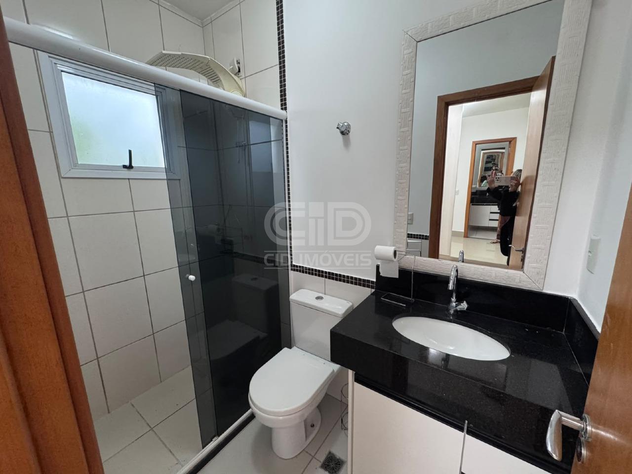 Casa em Condomínio para aluguel no Santa Cruz: 
