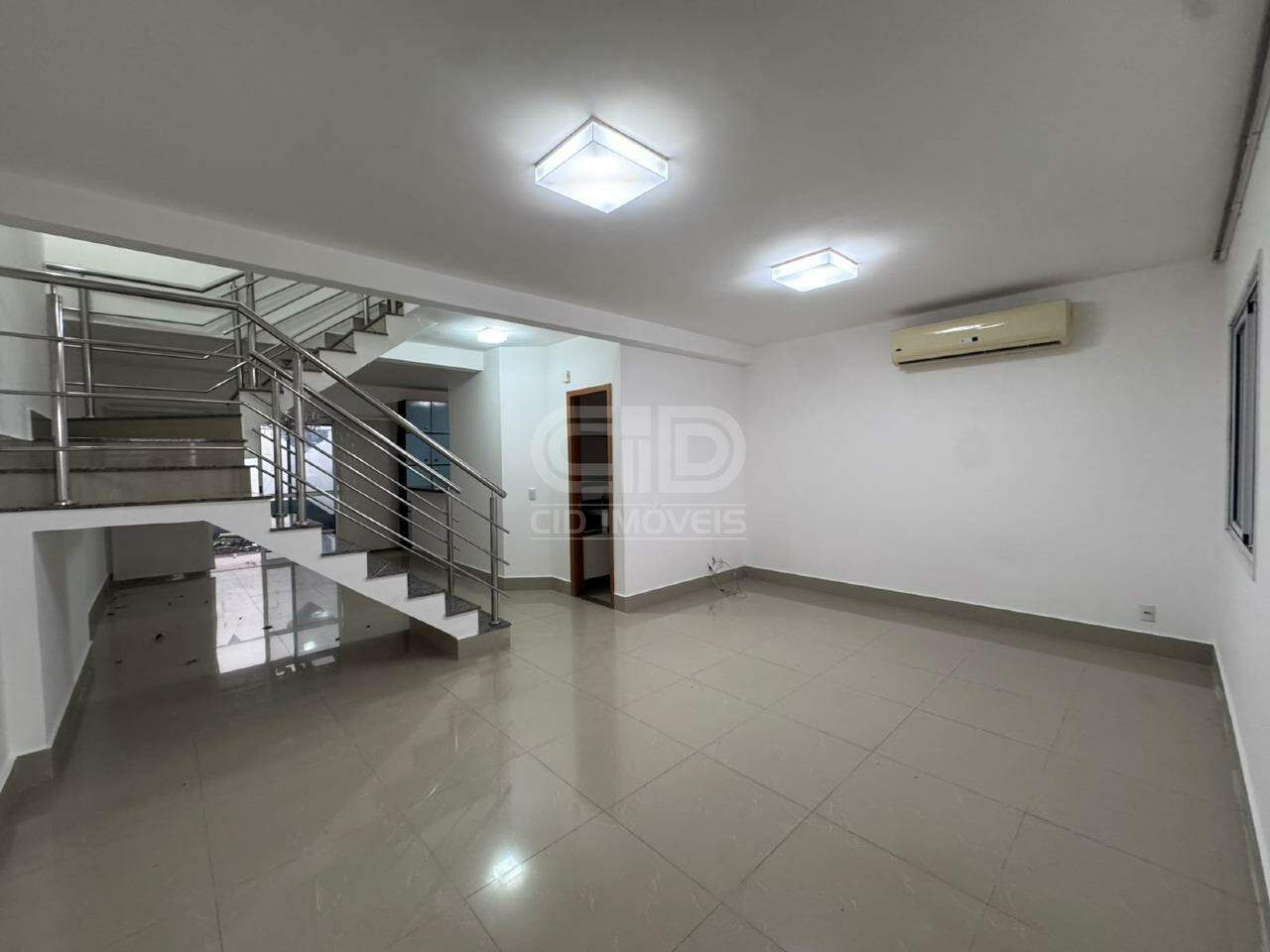Casa em Condomínio para aluguel no Santa Cruz: 