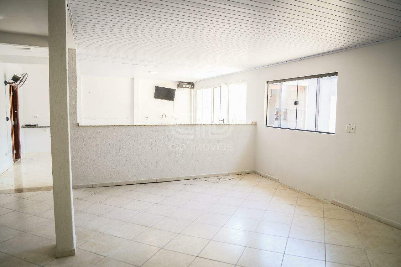 Sobrado para aluguel no Jardim Santa Marta: 