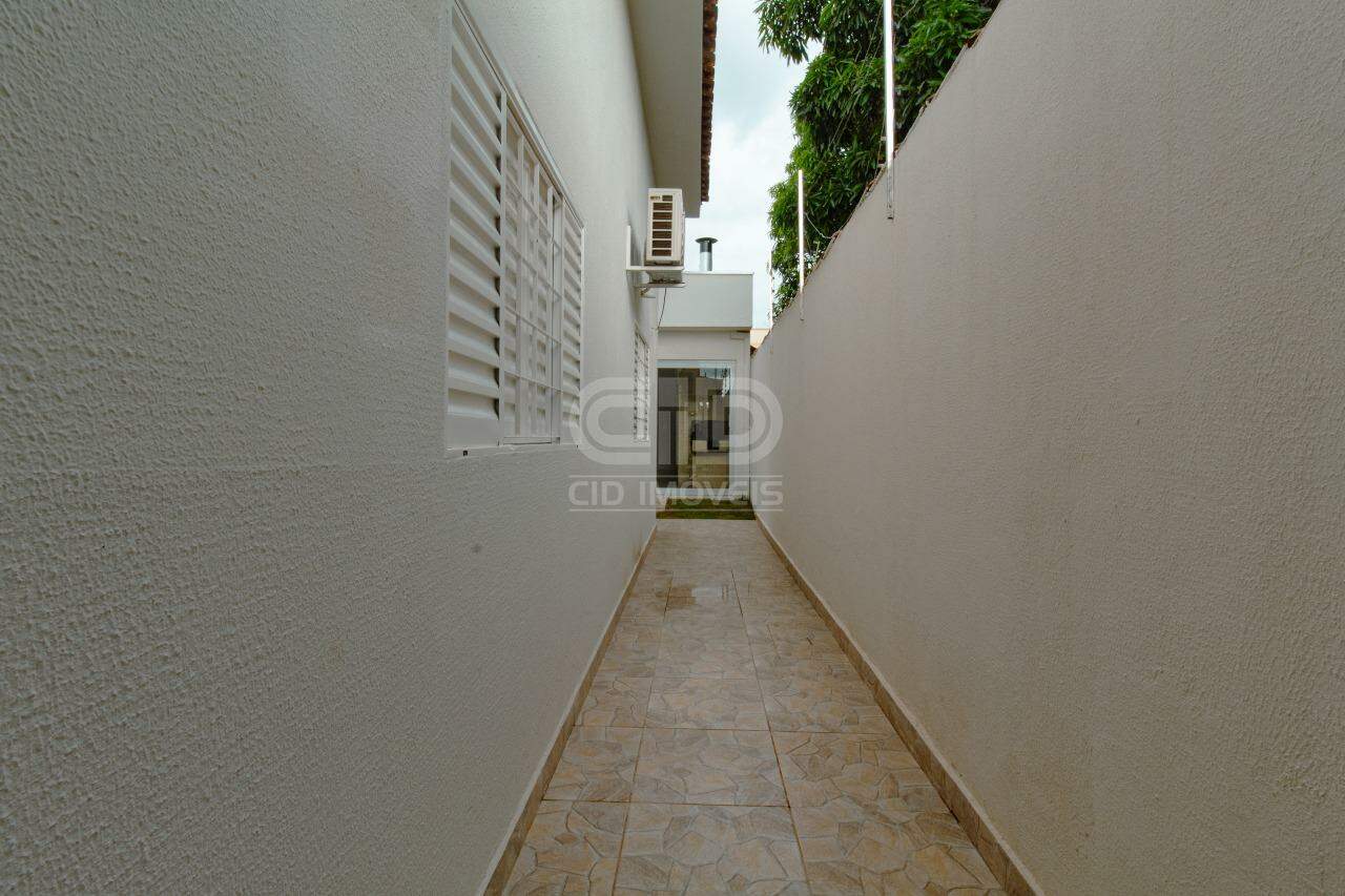 Casa à venda com 3 quartos, 220m² - Foto 15