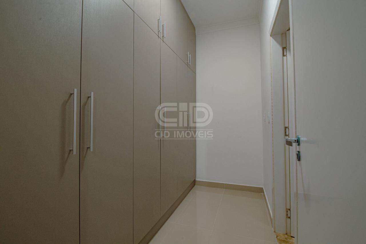 Casa à venda com 3 quartos, 220m² - Foto 9