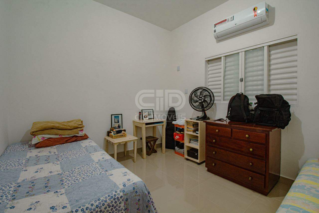 Casa à venda com 3 quartos, 220m² - Foto 6