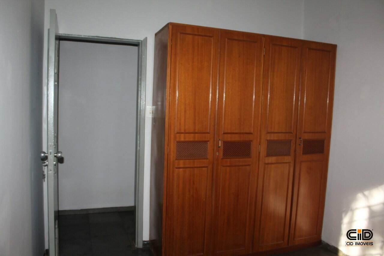 Casa à venda com 3 quartos, 201m² - Foto 8