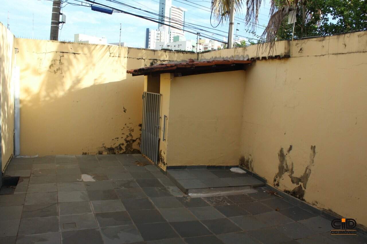 Casa à venda com 3 quartos, 201m² - Foto 29